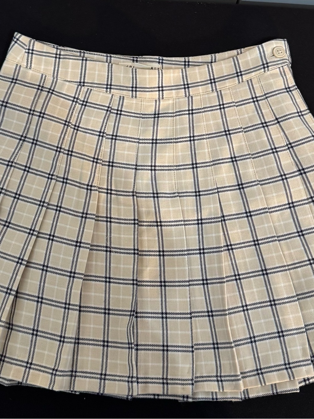 Aeropostale Schoolgirl Collegiate Tan Cream and Navy Stripes Pleated Mini Skirt
